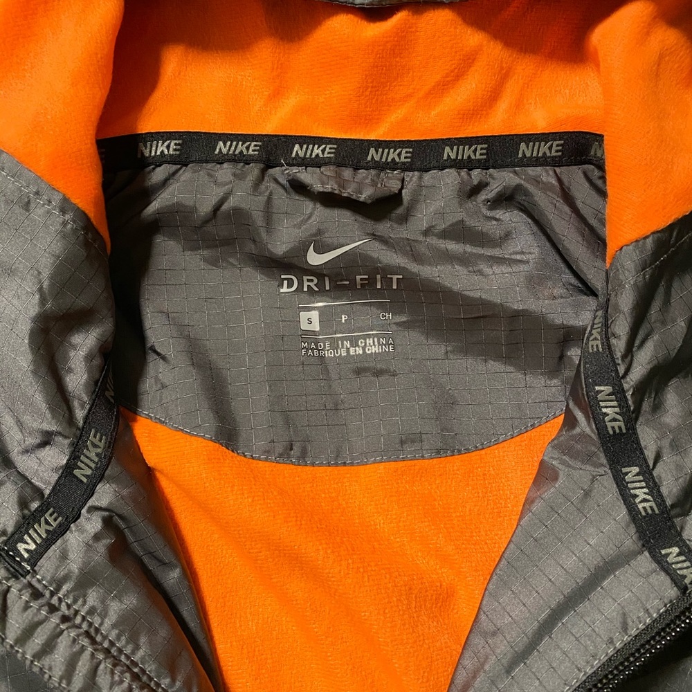 Nike jacket - Picture 3 of 5